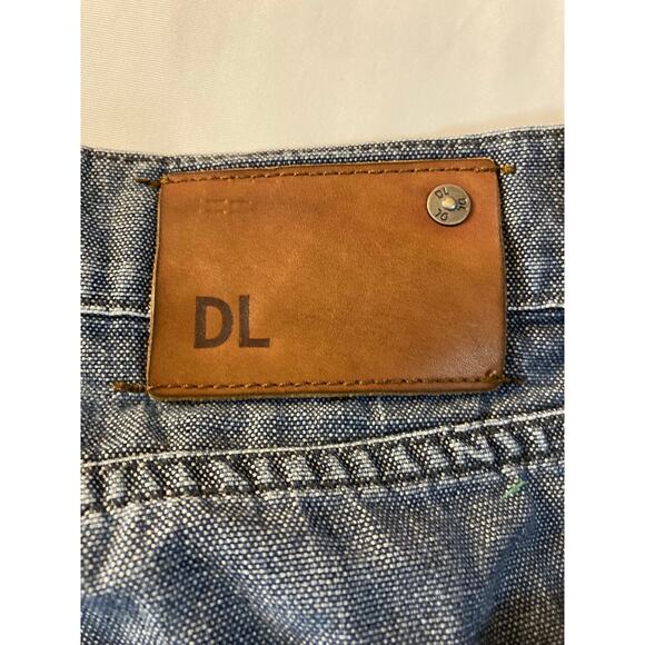 DL1961 Russell Slim Straight Jeans - Size 34 - SKU 5427 - Distressed Blue Wash - Picture 11 of 12